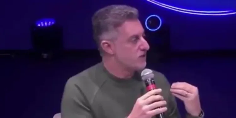 Luciano Huck critica Bolsa Família ao vivo e provoca onda de revolta entre apoiadores de Lula