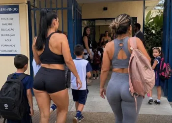 Polêmica no Portão: Até o Short da Mãe Entrou na Lista de Material Escolar”