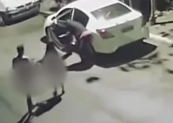 ( VÍDEO) CASAL É ASSALTADO EM CAMPO GRANDE QUANDO FAZIAM SEXO DENTRO DO CARRO!! VEJAM
