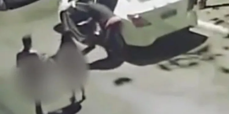 ( VÍDEO) CASAL É ASSALTADO EM CAMPO GRANDE QUANDO FAZIAM SEXO DENTRO DO CARRO!! VEJAM
