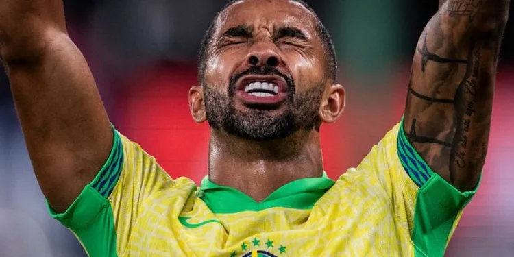 Lesão de Wesley abre caminho para Paulo Henrique na Seleção Brasileira?