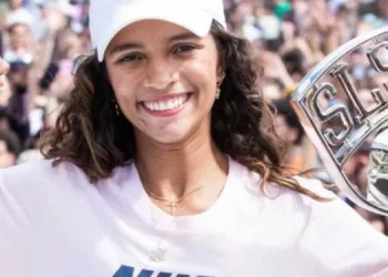:  EVANGÉLICA, Rayssa Leal Assume Bissexualidade e Gera Debate Entre Fãs e Cristãos