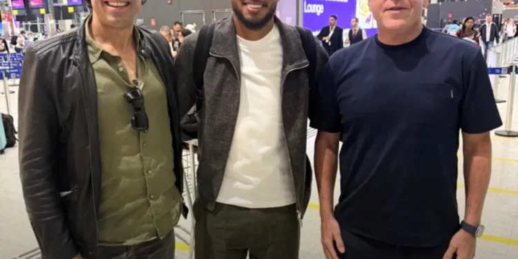 Éderson Embarca para os EUA e Reforça a Seleção Brasileira
