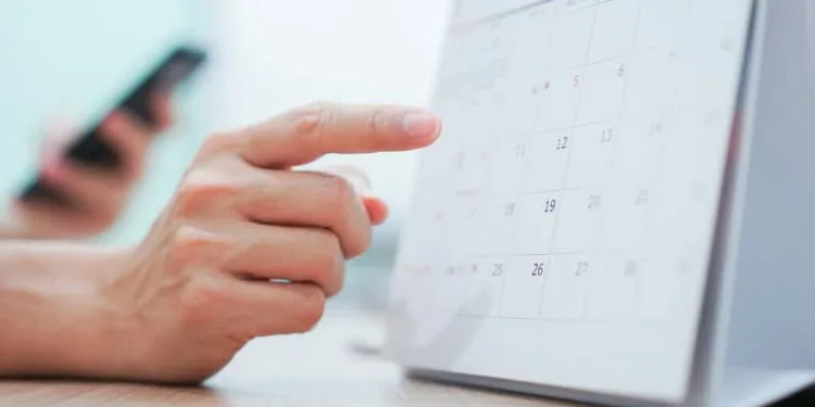 URGENTE: Brasileiros descobrem que próximo feriado só será em setembro e clima é de luto nacional