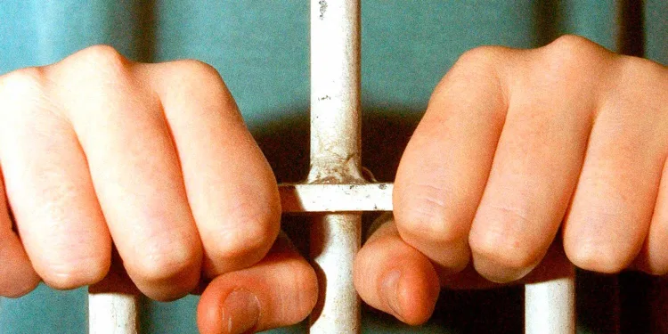 URGENTE!! CCJ APROVA REDUÇÃO DA MAIORIDADE PENAL PARA 16 ANOS E PROPOSTA AVANÇA NO CONGRESSO