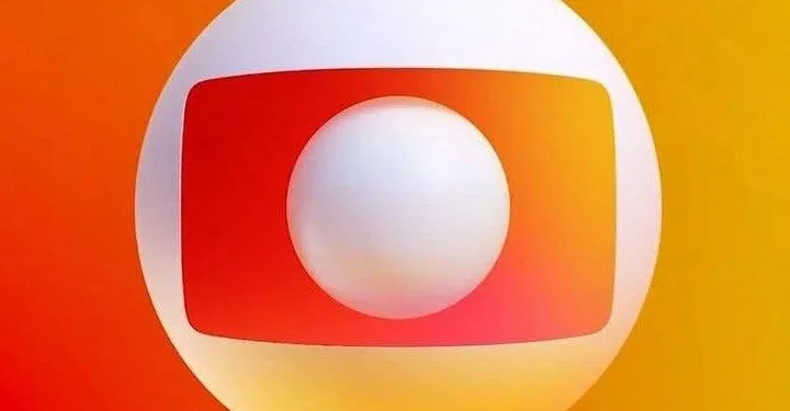 :  Susto ao Vivo: Repórter da Globo Recebe Arma Durante Transmissão e Cena Choca Internautas