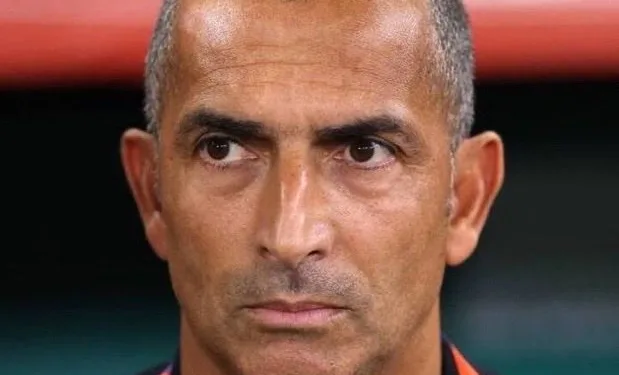 INACREDITÁVEL! Seleção DEMITE técnico horas após levar goleada humilhante na Copa do Mundo