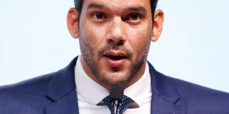Abalado, presidente da CBF deixa ambiente da Copa após escândalo pessoal vir à tona