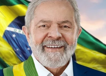 LULA REAGE E MANDA RECADO DURO PARA TRUMP: “NÃO SE META NAS ELEIÇÕES DO BRASIL”