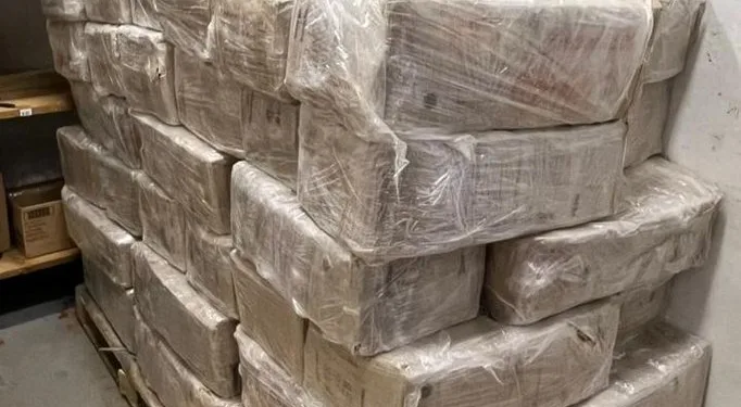 POLÍCIA FEDERAL FRUSTRA ESQUEMA CRIMINOSO E APREENDE CARGA MILIONÁRIA DE MACONHA DESTINADA AO RIO