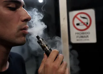 alerta:  ALERTA MÁXIMO: Vape Pode Estar Colocando Sua Saúde em Risco Sem Que Você Perceba