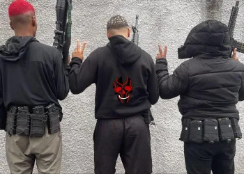 CV INVADE MAIS UMA COMUNIDADE E EXPULSA MILICIANOS EM NOVA GUERRA NA ZONA OESTE