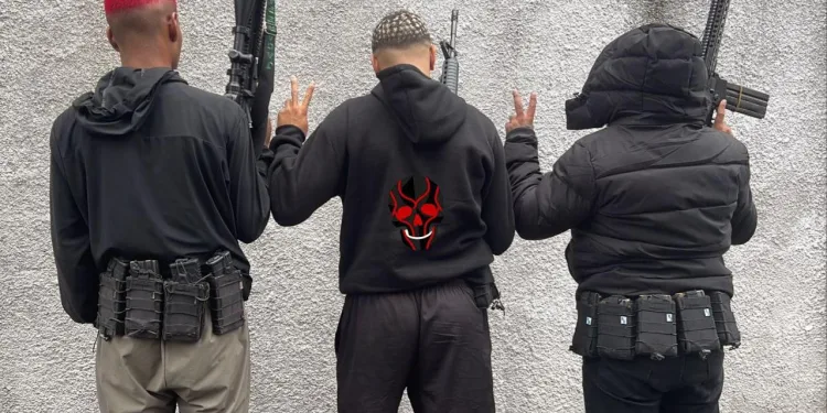 CV INVADE MAIS UMA COMUNIDADE E EXPULSA MILICIANOS EM NOVA GUERRA NA ZONA OESTE