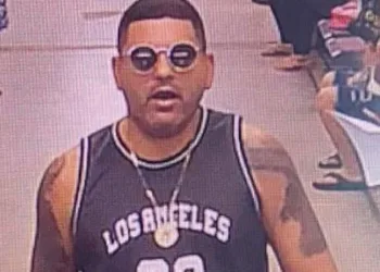 ( IMAGENS FORTES E SATISFATÓRIAS)CHEFÃO DO CV É MORTO EM OPERAÇÃO NO RIO APÓS TENTAR FUGIR SOZINHO