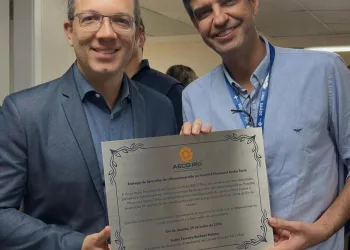 OPÇÃO 2:  UNIÃO QUE TRANSFORMA: AECG Rio realiza importante entrega ao Hospital Rocha Faria e emociona moradores