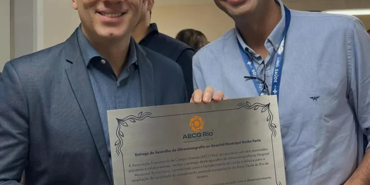 OPÇÃO 2:  UNIÃO QUE TRANSFORMA: AECG Rio realiza importante entrega ao Hospital Rocha Faria e emociona moradores