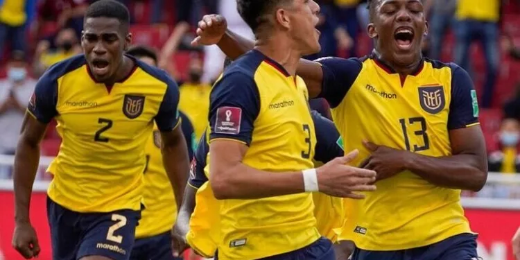ítulo: TERROR NO FUTEBOL: Cartel Mexicano Ameaça Jogadores do Equador e Envia Mensagens às Famílias