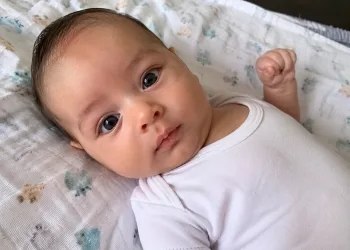 Macabro!! Bebê é 𝙚𝙣𝙩𝙚𝙧𝙧𝙖𝙙𝙤 𝙫𝙞𝙫𝙤 𝙣𝙤 𝙦𝙪𝙞𝙣𝙩𝙖𝙡 𝙚 𝙘𝙖𝙨𝙖𝙡 é 𝙥𝙧𝙚𝙨𝙤 𝙥𝙤𝙧 homicídio 𝙦𝙪𝙖𝙡𝙞𝙛𝙞𝙘𝙖𝙙𝙤 no rio
