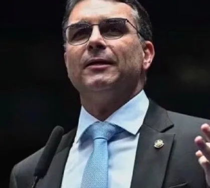 Isolamento Político? Federação PP-União Brasil Recua e Deixa Flávio Bolsonaro Sem Apoio Nacional