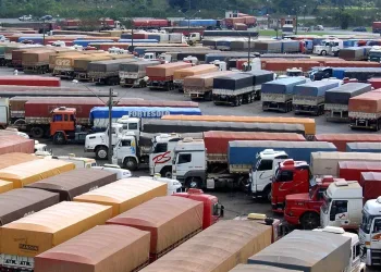 URGENTE!!! O BRASIL VAI PARAR!! CAMINHONEIROS DECIDEM FAZER GREVE PPR TEMPO INDETERMINADO!!