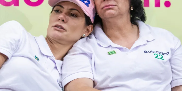 Michelle Bolsonaro e Damares Alves Estariam Articulando Novo Partido para Disputar o Poder em 2030