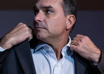 Caso Banco Master ganha novo capítulo com apuração envolvendo políticos ligados ao PL