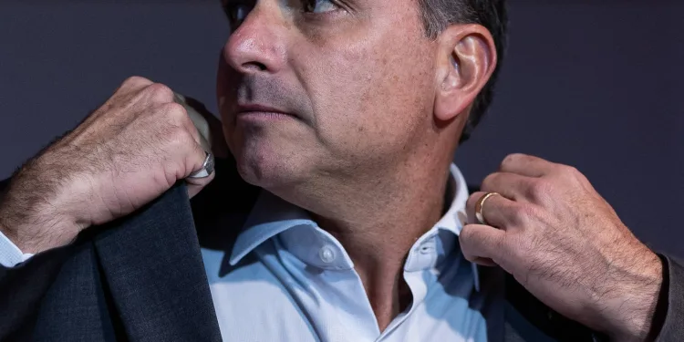 Caso Banco Master ganha novo capítulo com apuração envolvendo políticos ligados ao PL