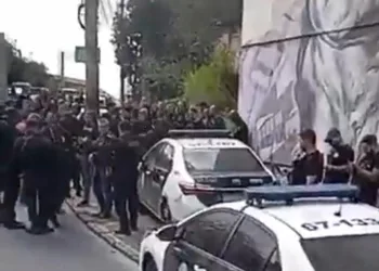 URGENTE: Polícia Civil Cerca o Muquiço em Megaoperação para Caçar Criminosos que Atacaram