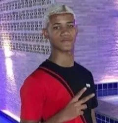(IMAGENS FORTÍSSIMAS) Invasão de traficantes do TCP em comunidade rival Provoca Intenso Tiroteio e Mata Adolescente de 16 Anos no Rio!! Se é sensível, NÃO VEJA…