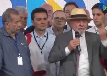 Lula causa polêmica ao dizer que ‘antigamente, traidor era enforcado’ e dispara contra adversários