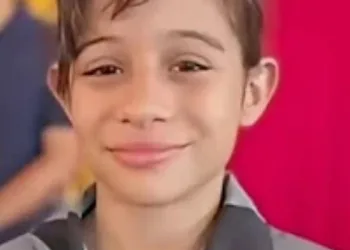 Descanse em paz!! Menina de 11 anos morre após caso de bullying e tragédia comove o Brasil