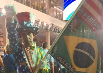 GESTO POLÊMICO EM CONVENÇÃO DO PL GERA REPERCUSSÃO E LEVANTA SUSPEITA DE APOLOGIA AO NAZISMO