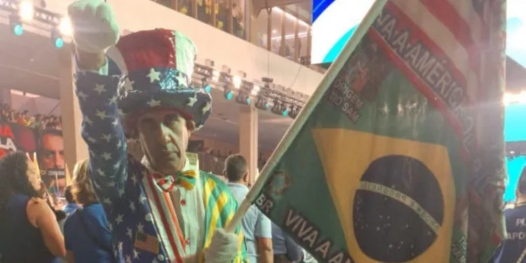 GESTO POLÊMICO EM CONVENÇÃO DO PL GERA REPERCUSSÃO E LEVANTA SUSPEITA DE APOLOGIA AO NAZISMO