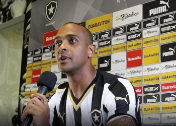 Descanse em paz!! do Botafogo morre após muro desabar durante ventania devastadora