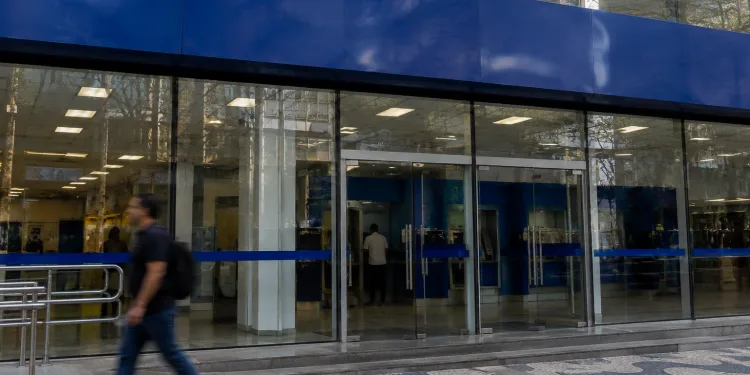 OPÇÕES DE TÍTULO:  ALERTA NOS BANCOS! AGÊNCIAS PODEM FECHAR NESTA QUINTA-FEIRA EM PARALISAÇÃO NACIONAL