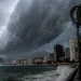 RIO EM ALERTA! Prefeitura Aciona Estágio 2 e Previsão Assusta com Ventania Forte e Risco de Ocorrências