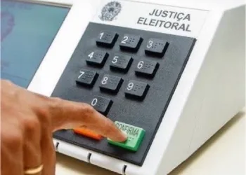 TSE ABRE URNA ELETRÔNICA AO VIVO E REVELA COMO FUNCIONA O SISTEMA DE VOTAÇÃO