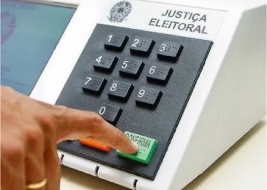 TSE ABRE URNA ELETRÔNICA AO VIVO E REVELA COMO FUNCIONA O SISTEMA DE VOTAÇÃO