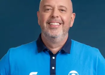 Apresentador Alex Escobar deixa fãs em choque após descoberta de tumor e cirurgia de emergência