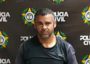MOTORISTA TERIA DESVIADO ROTA E LEVADO ADOLESCENTE PARA LOCAL ISOLADO; SUSPEITO É PRESO EM FLAGRANTE NA ZONA OESTE DO RIO