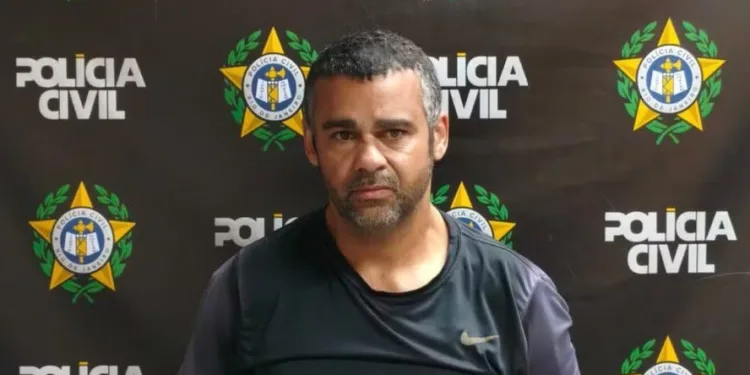 MOTORISTA TERIA DESVIADO ROTA E LEVADO ADOLESCENTE PARA LOCAL ISOLADO; SUSPEITO É PRESO EM FLAGRANTE NA ZONA OESTE DO RIO