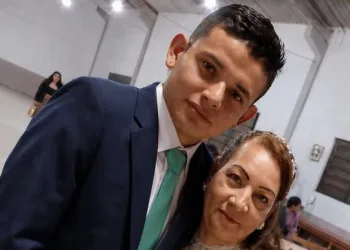Pastora de 67 anos se casa com jovem de 18 e história de amor divide opiniões nas redes sociais