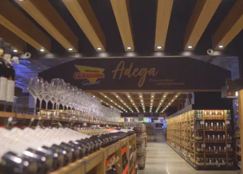 Guanabara tem diversas opções de vinhos para presentear o seu pai. Descubra como escolher o que mais combina com ele