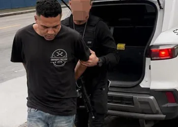 SETE ANOS DEPOIS: CONDENADO POR MATAR ADOLESCENTE A MACHADADAS É PRESO NO RIO