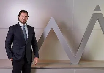 WHATSAPP DE DANIEL VORCARO TERIA NÚMEROS DE 18 DEPUTADOS; LISTA GANHA REPERCUSSÃO. VEJA OS NOMES