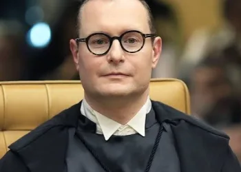 TENSÃO NO STF: ZANIN MANDA PF ENTREGAR DADOS DO CELULAR DE VORCARO E DIZ QUE NÃO HÁ HIERARQUIA ENTRE MINISTROS