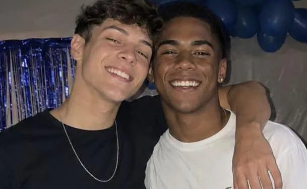CASAL GAY RELATA ATAQUE HOMOFÓBICO AO ANDAR DE MÃOS DADAS NO CALÇADÃO DE BANGU