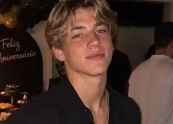 JOVEM DE 19 ANOS TIRA A PRÓPRIA VIDA NO RIO APÓS RELATO DE TRAIÇÃO ENVOLVENDO SUA NAMORADA E O PRÓPRIO PAI