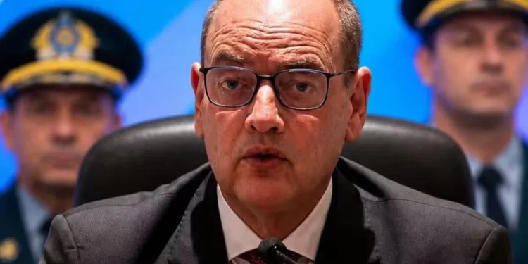 Rio corta 6,6 mil cargos e anuncia reviravolta nas contas: Estado mira R$ 5 bilhões em caixa