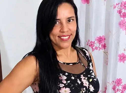 mulher é assassinada com tiro na cabeça dentro de igreja no Rio